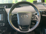 【純正革巻きステアリング】上質な革を使用することで、手にしっかり馴染みとても運転しやすいハンドルです♪