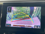 【バックカメラ】駐車時に後方がリアルタイム映像で確認できます。大型商業施設や立体駐車場での駐車時や、夜間のバック時に大活躍!運転スキルに関わらず、今や必須となった装備のひとつです!