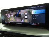 リアビューカメラ。ガイドラインとパークディスタンスコントロールで安全に車庫入れ可能。