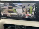 3Dビュー機能付。駐車場などで、周囲の状況が直感的にわかる立体的映像を表示しますので、安心して発進できます。