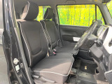 運転席シート廻りは使用感も少なく、良好な状態となっています。前オーナー様が丁寧に使っていたことがよくわかりますね。