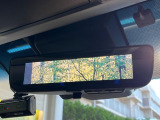 【デジタルインナーミラー】後席の大きな荷物や同乗者で後方が確認しづらい時でも安心!カメラが撮影した車両後方の映像をルームミラー内に表示。クリアな視界で状況の確認が可能です!