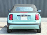 【MINI NEXT 延長保証】「MINI NEXT 延長保証」は、「MINI NEXT2年」保証付車両をご購入いただいたオーナーの皆様に、より快適なMINI ライフを楽しんでいただくためのサポートプログラムです。