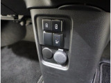 運転席シートヒーター装備☆ボタンを押せばすぐに暖かくなるので、寒い日に重宝します◎