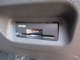 『ETC2.0』を装着しています♪♪ 有料道路での料金所の手間を省いて運転に集中できます♪♪ 車から離れる時はカードの抜き取りをお忘れなく♪♪