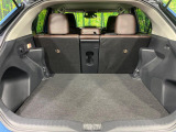 普段のお買い物や通勤、送迎等に十分な荷室スペースを確保しております。セカンドシートを倒すと、大きな荷物の積載も可能です♪