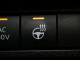 寒い時期ステアリングヒータースイッチ ONでハンドルを温めて手のひらから暖かくしてくれるので快適にドライブできます。