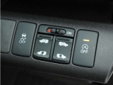 ◆両側電動スライドドア◆狭い駐車場でも乗り降りが楽々♪お子様が隣の車にドアを当ててしまう心配もございません!小さなお子様連れの方もこれで安心。