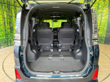 後席を格納すると、これだけの広さが!シーンに合わせたシートアレンジで、大きな荷物も積むことが出来ます♪