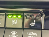 【シートヒーター&ベンチレーション】夏場は涼しい風でお尻や背中の熱やムレを防ぎ、冬はエアコンよりも早く温まってポカポカに!季節を問わず快適に過ごせます。