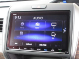 ナビゲーションは純正9インチメモリーナビ(VXM-227VFNi)を装着しております。AM、FM、CD、DVD再生、Bluetooth、音楽録音再生、フルセグTVがご使用いただけます。