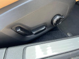 【運転席パワーシート】リクライニングからシートリフターまで、スイッチ一つで簡単にシートの微調整が可能!自分に最適なシートポジションにセットして、快適なドライブをお楽しみください。