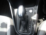 パーキングアシスト機能を搭載しています!駐車が苦手な方に便利な機能です!