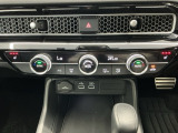 Wエアコン付きです!運転席・助手席それぞれ快適な車内でお過ごしいただけます。寒い時期には嬉しいシートヒーター付きです!