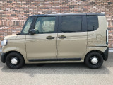 オプションになりますが、ボディーコーティングもご用意しております。新車の輝きに近づき、洗車などのお手入れも楽になりますよ。