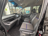 ゆったりとした運転席です★