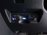 スマートETC2.0を装備。 広域な道路交通情報や安全運転をサポートする情報を得て、刻一刻と変化する道路状況に対応して、最適なタイミングで、運転支援サービスをご案内。新サービスにも対応しています。