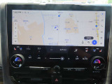 (14インチディスプレイオーディオ)スマホと車をつなぐことで色々なサービスを楽しめます。