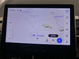 10.5インチのディスプレイオーディオ装着です。スマホとの通信で様々なサービスが楽しめます。TV視聴にも対応しています。