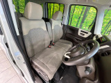 運転席シート廻りは使用感も少なく、良好な状態となっています。丁寧に使われていたことがよくわかりますね。