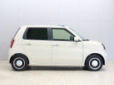 ボディクリーニング後、愛車をピカピカの状態へ保護する『ボディコーティング』をおススメです。 水垢が付きにくくなり、汚れもおとしやすいので、愛車のお手入れが楽になります。 愛車の綺麗を保ちたい方に♪