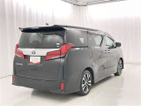 沢山乗れるのがこの車の魅力!2台で移動しないと・・・なんて時もこの車なら1台で!大活躍です♪