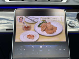 12.8インチタッチパネル(車両の設定やナビの操作など行います)