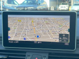 ●純正ナビ:一体感のあるナビは、高級感ある車内を演出してくれます。Bluetooth再生などオーディオ機能も充実しておりますので、運転もより楽しめます♪
