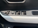運転席のパワーウインドウスイッチです。