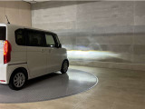 LEDヘッドランプです。十分な明るさを保ちつつも消費電力が少なく、バルブ寿命も長いのが特徴です。瞬時にMAXの光量を発揮するのもLEDならではです。