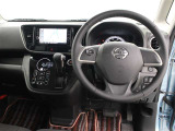 運転席廻りです。