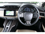 ドライバーを包み込み 運転の期待が高まるコックピット