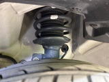 お車を安心してお乗りいただく為には、足回りの定期点検が欠かせません。サービスサポート(有償保証)では無料点検もご提供しており、安心のカーライフをお過ごしいただけるサポート体制が整っています。