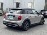 ◆LIBERALAは、輸入車選びの新たなスタイルを提案するインポート・セレクト・ブランドです。オーナー様となる方がクルマから直接感じる感性を第一にした、最良の一台との出会いをコーディネートいたします。