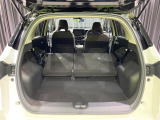普段のお買い物や通勤、送迎等に十分な荷室スペースを確保しております。セカンドシートを倒すと、大きな荷物の積載も可能です♪