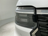 LEDヘッドライトは、点灯の瞬間から最大光量を発揮し、突然暗くなるトンネルなどでの安定感を高めます。