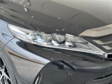 LEDヘッドライトです。デザイン性がよくとても明るいので、夜間の走行や悪天候でも安心です。しかも長寿命!