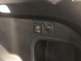 ラゲージスペースにはアクセサリーコンセント(AC100V・1500W)が設置されています。電気製品を使用できるので、災害などによる非常時に電力が必要なとき給電可能です!
