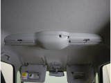 天井にはスリムサーキュレーター装備☆空気を循環してくれるので後席も快適に過ごして頂けます。