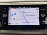 純正ナビゲーションシステム「ディスカバーメディア」。車両を総合的に管理するインフォテイメントシステムです。