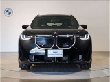 ☆BMWの代名詞とも言える【キドニーグリル】一目見ただけでBMW車であると認識できる確固たるアイコンとして存在感を放ちます☆