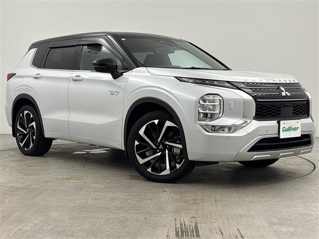 アウトランダー PHEV 2.4 P 4WD 本革シート