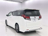 荷物をたっぷり載せて広々ドライビング♪夏でも冬でも、アウトドアやショッピングを思い切り楽しみましょう!