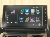 【9インチスマホ連携ディスプレイオーディオ】 対応しているスマホアプリを大画面で使えます!フルセグテレビやラジオの視聴、Bluetooth接続による音楽鑑賞、ハンズフリー通話なども利用可能です。