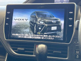 【大画面ナビ】人気の大型10インチナビを装備。存在感のある大画面はインパクト大!ナビ利用時のマップ表示は見やすく、テレビやDVDは臨場感がアップ!いつものドライブがグッと楽しくなります♪