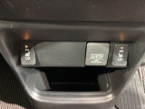 フロント両席にはシートヒーターが付いています!寒い日に便利な装備ですね。