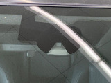 【エマージェンシーブレーキ】走行中に前方の車両等を認識し、衝突しそうな時は警報とブレーキで衝突回避と被害軽減をアシスト。より安全にドライブをお楽しみいただけます。