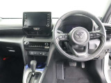 ハンドル周りです。運転している間、長く触れているものだから手に馴染むハンドルがいいですよね♪握ると欲しくなっちゃいますよ。