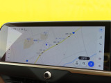 ディスプレイオーディオ(コネクティッドナビ対応)PLUS搭載。Tコネクトご契約で2029年3月まで無償で利用できるナビ(期限到来後は有償)と、解約後も利用できる車載ナビが搭載されています。