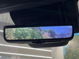 【デジタルインナーミラー】後席の大きな荷物や同乗者で後方が確認しづらい時でも安心!カメラが撮影した車両後方の映像をルームミラー内に表示。クリアな視界で状況の確認が可能です!
